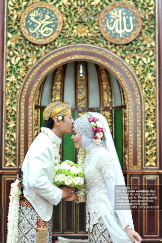 Foto Pengantin dg Gaun Kebaya Pengantin Muslim-Muslimah Jilbab Modern Jawa Iffa+Edwin di Solo Jawa Tengah