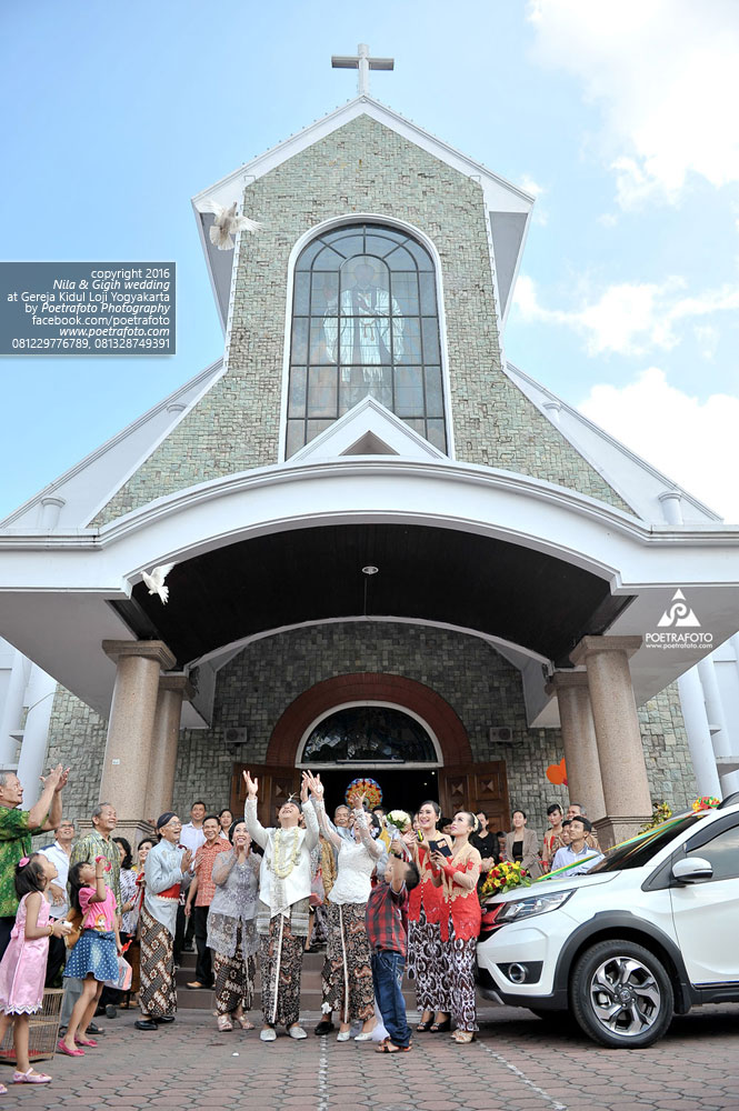 37 Foto Pemberkatan Nikah Nila Gigih di Gereja Katolik 