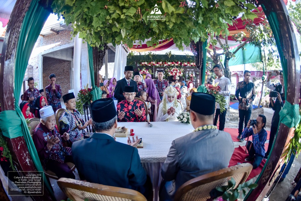 Foto Wedding Klaten Pernikahan Pengantin Muslim Siger Sunda Berhijab Wedding Klaten Cahya+Hakim
